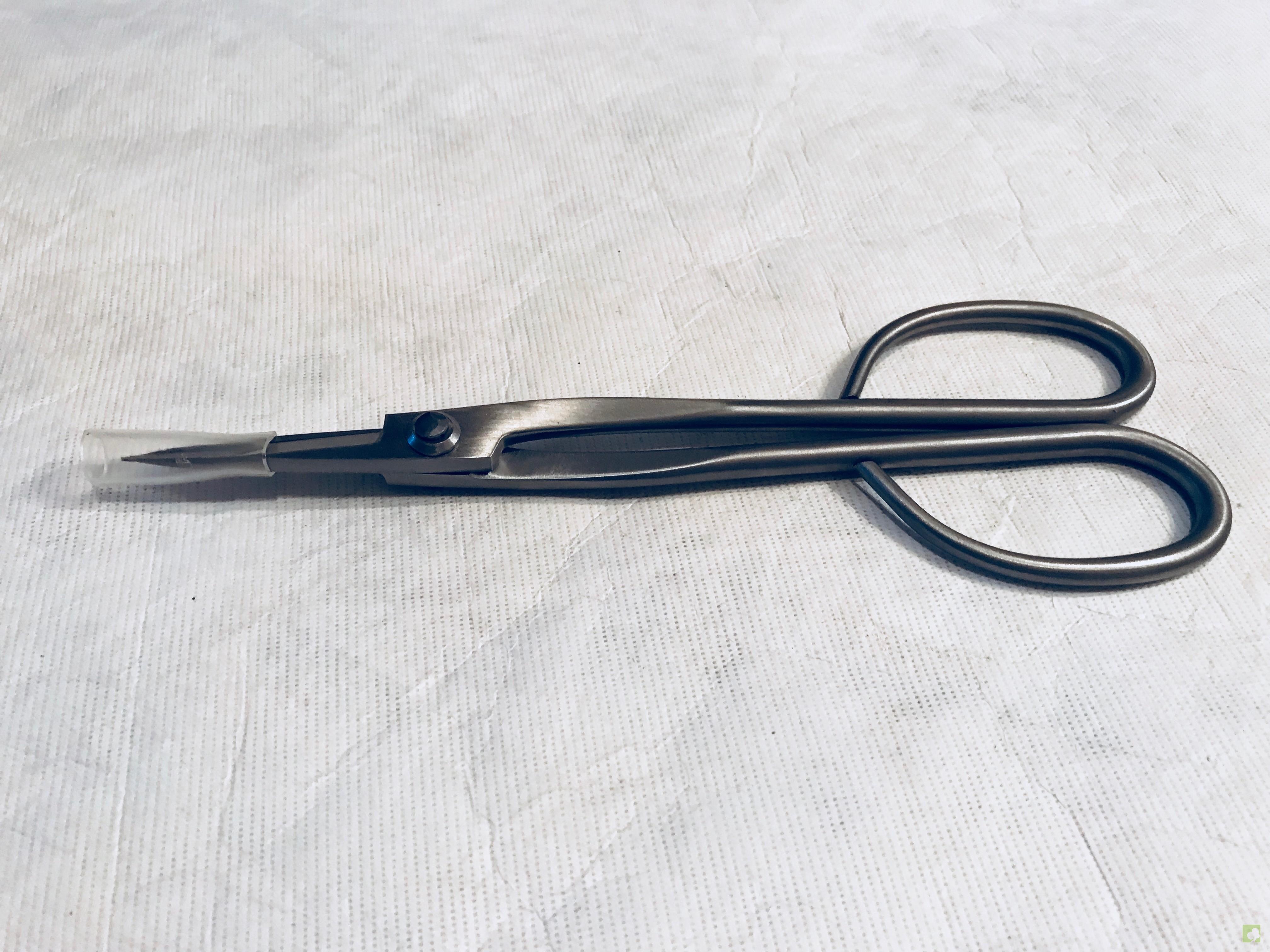 RYUGA TIJERAS FINAS INOX. 208MM RYUGA TIJERAS FINAS INOX. 208MM